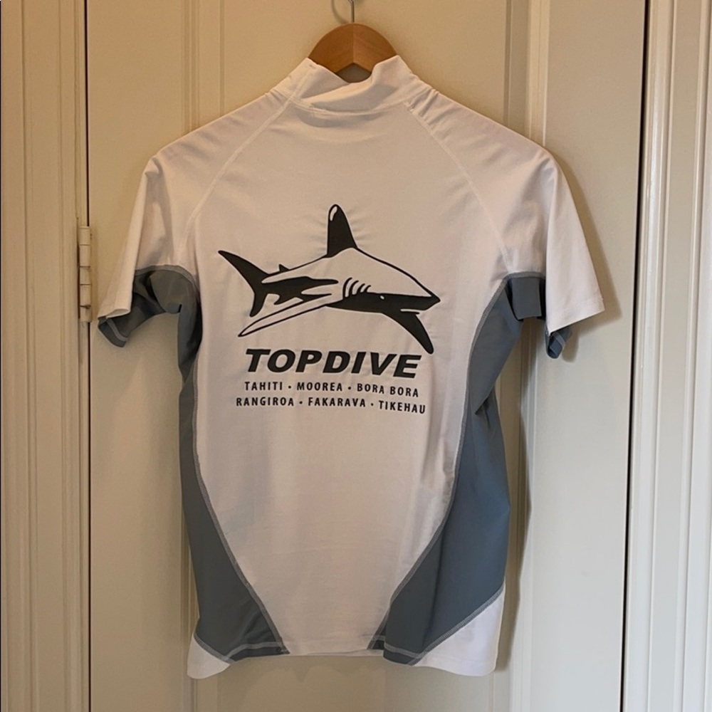 Rash guard from Tahiti dive shop